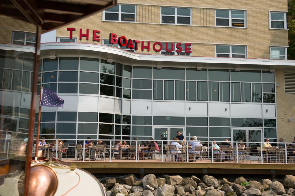 The Edgewater Hotel Мадисън Екстериор снимка