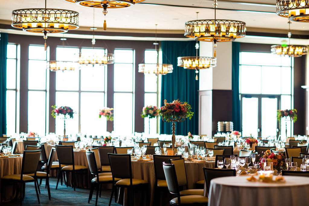 The Edgewater Hotel Мадисън Ресторант снимка