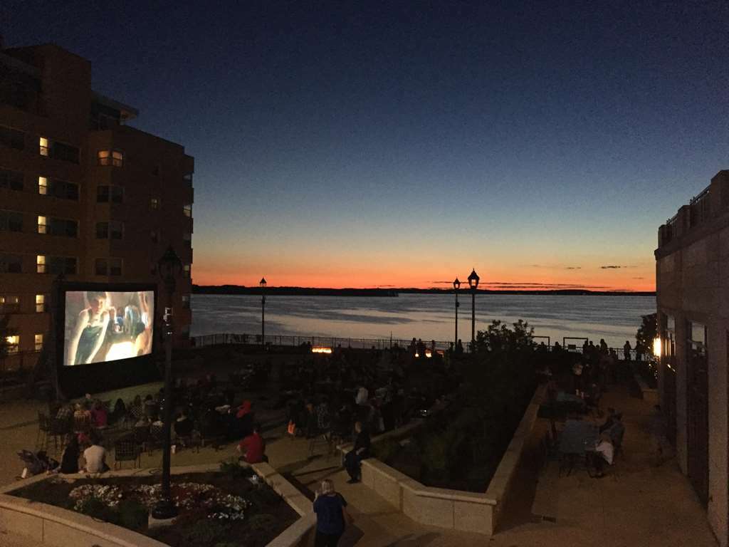 The Edgewater Hotel Мадисън Екстериор снимка