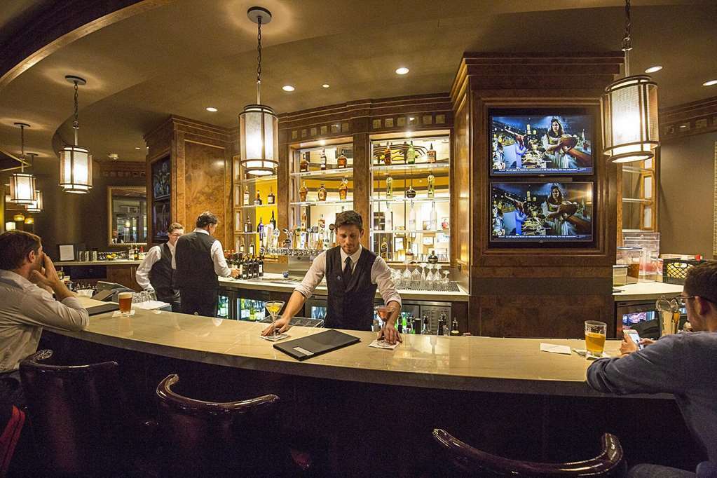 The Edgewater Hotel Мадисън Ресторант снимка