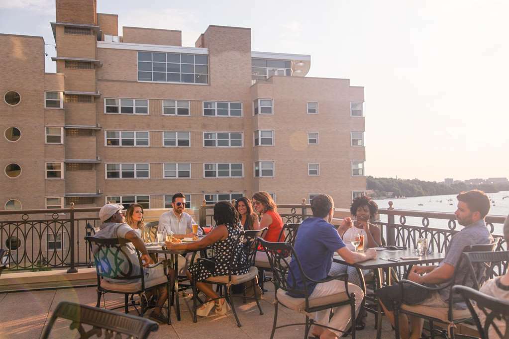 The Edgewater Hotel Мадисън Ресторант снимка