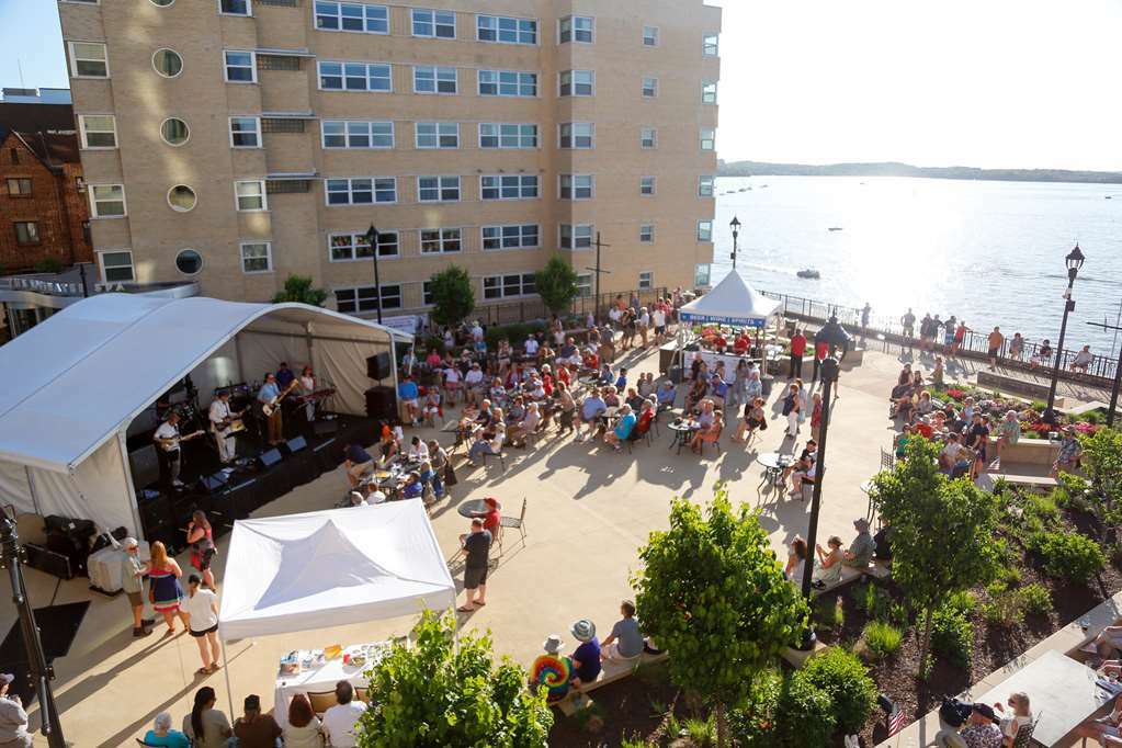 The Edgewater Hotel Мадисън Екстериор снимка