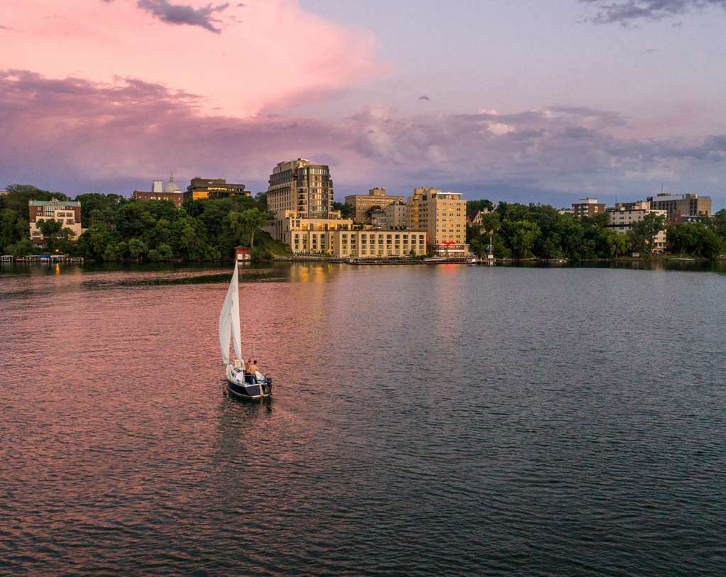 The Edgewater Hotel Мадисън Екстериор снимка